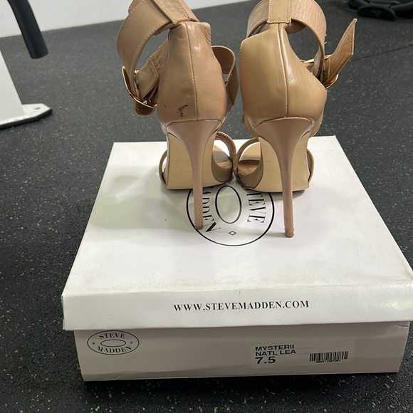 Steve Madden Mysterii NATL LEA size 7.5- Nude - Picture 3 of 4